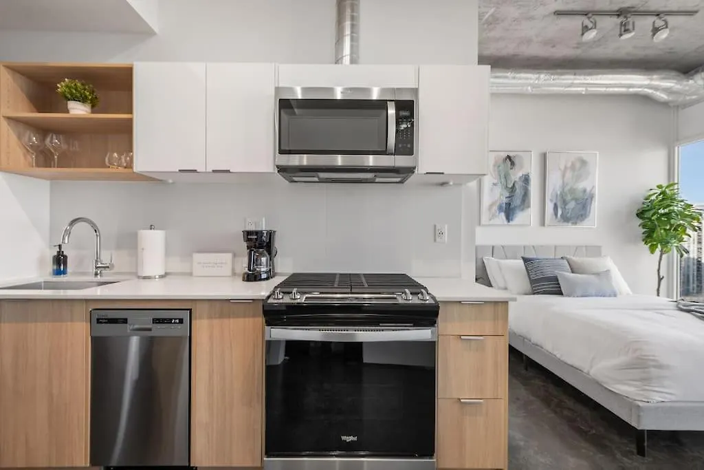 דירה YYC Studio Just Steps From Stampede Park, Luxury Living